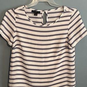 SELLING SIMPLY STYLED WOMEN BLOUSE SIZE M COLOR WHITE and BLUE STRIPED BNWOT